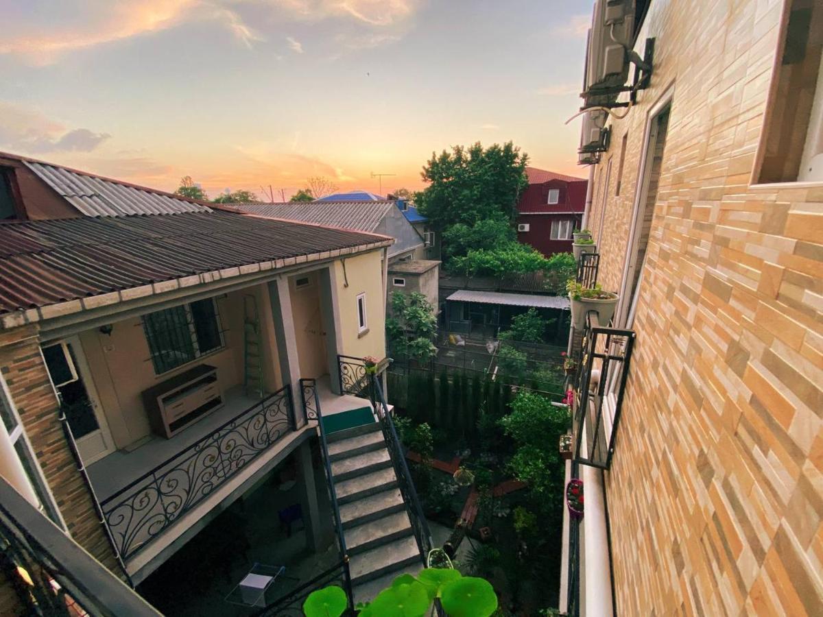 Guest House Ocean Force Batumi Luaran gambar