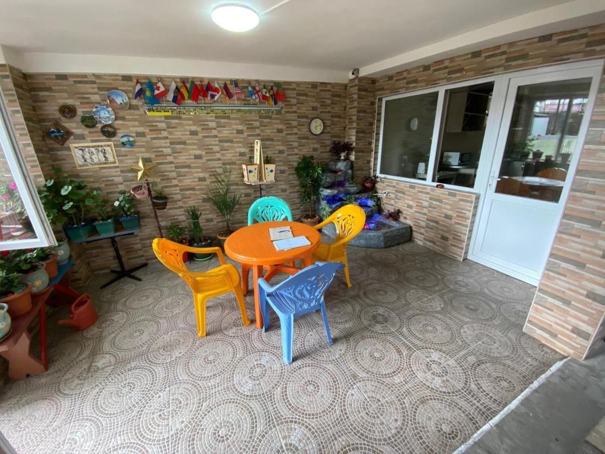Guest House Ocean Force Batumi Luaran gambar