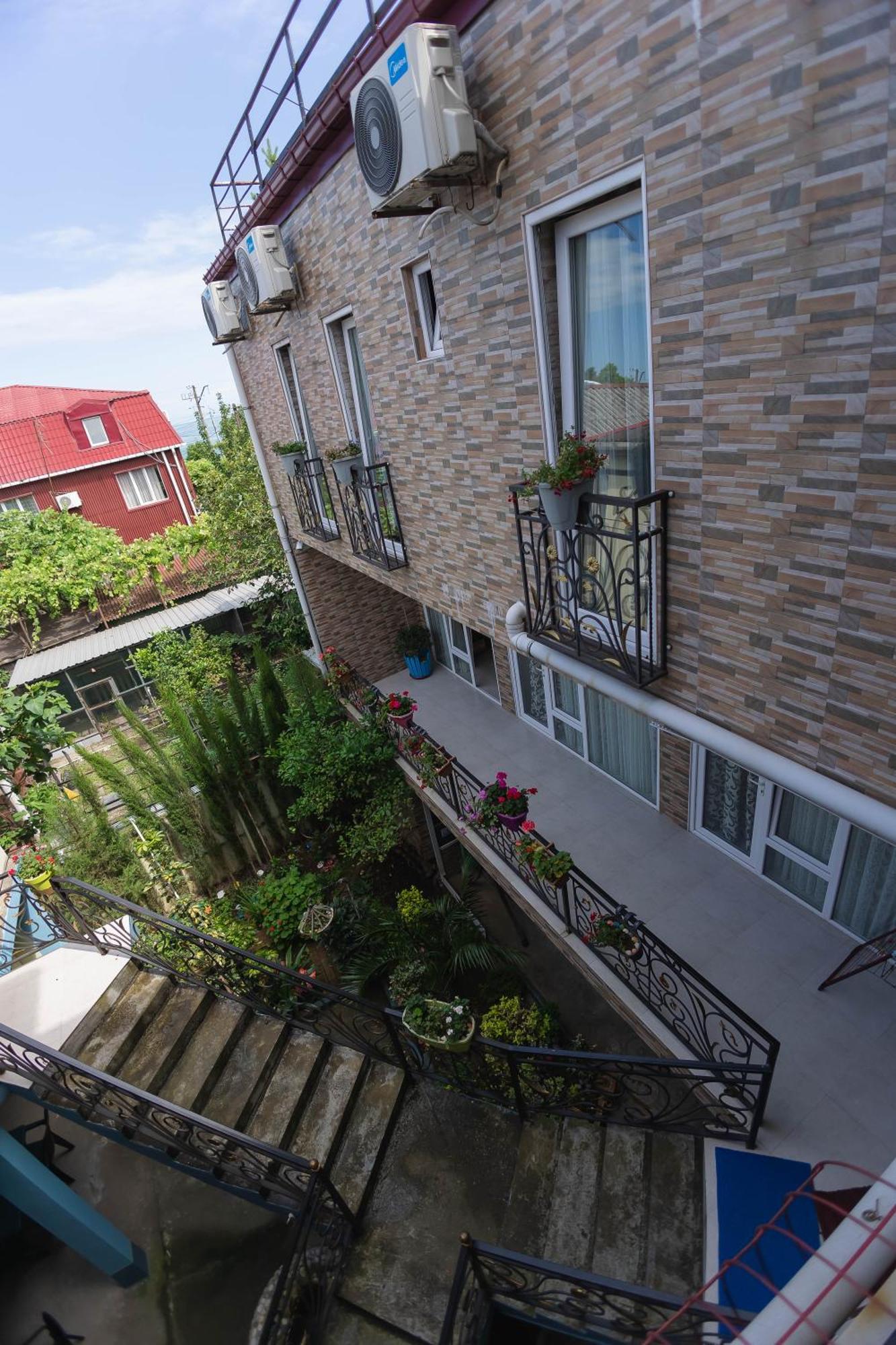 Guest House Ocean Force Batumi Luaran gambar