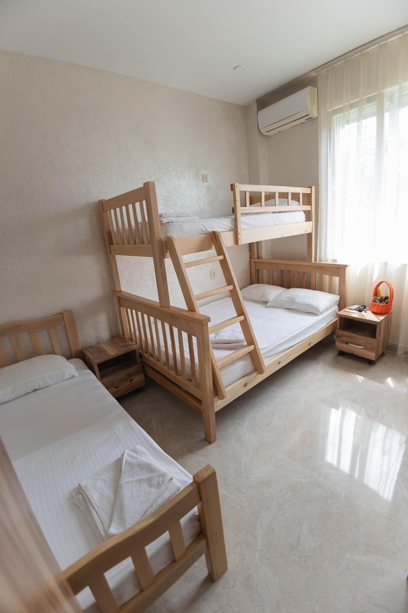 Guest House Ocean Force Batumi Luaran gambar