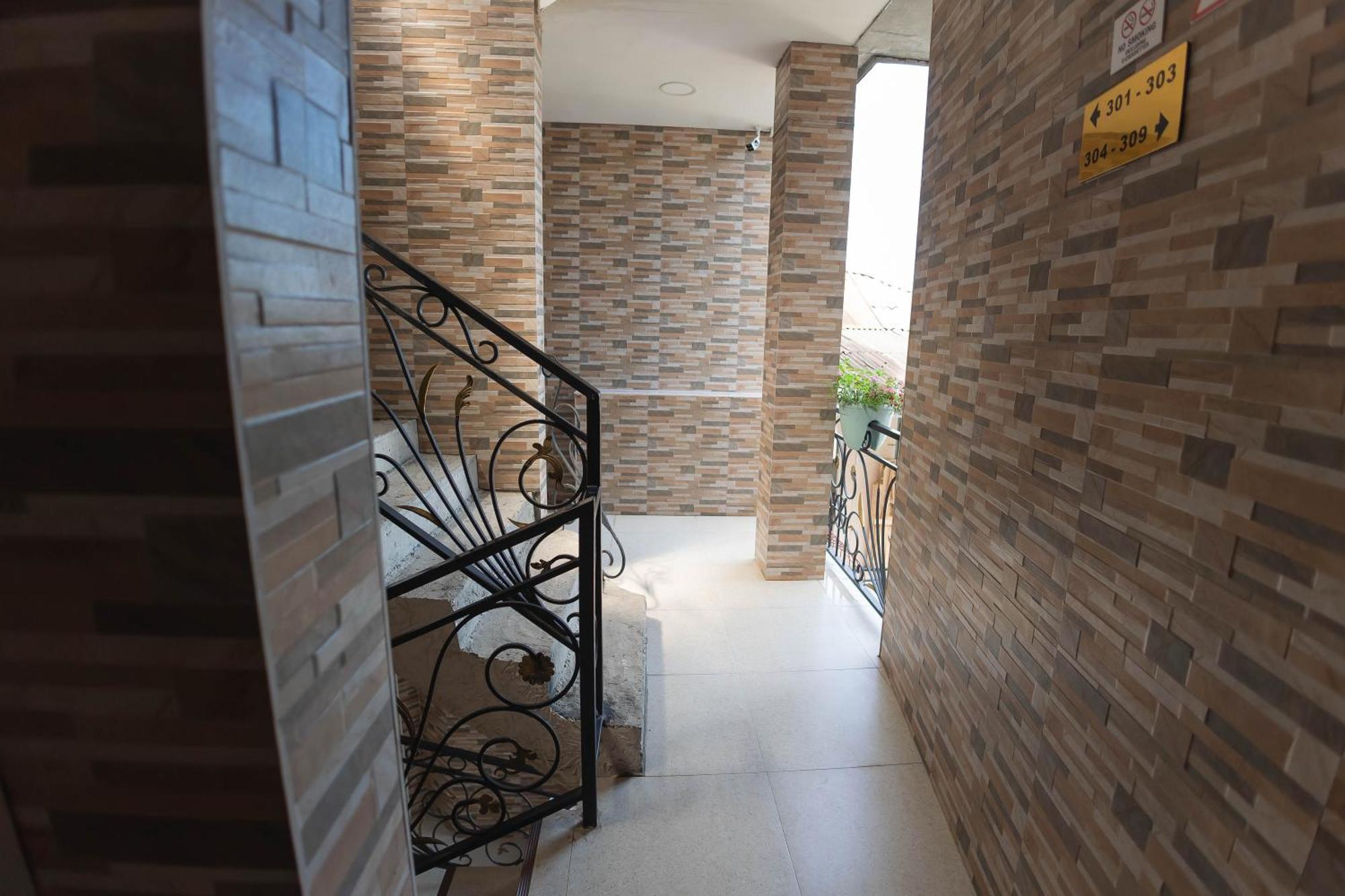 Guest House Ocean Force Batumi Luaran gambar