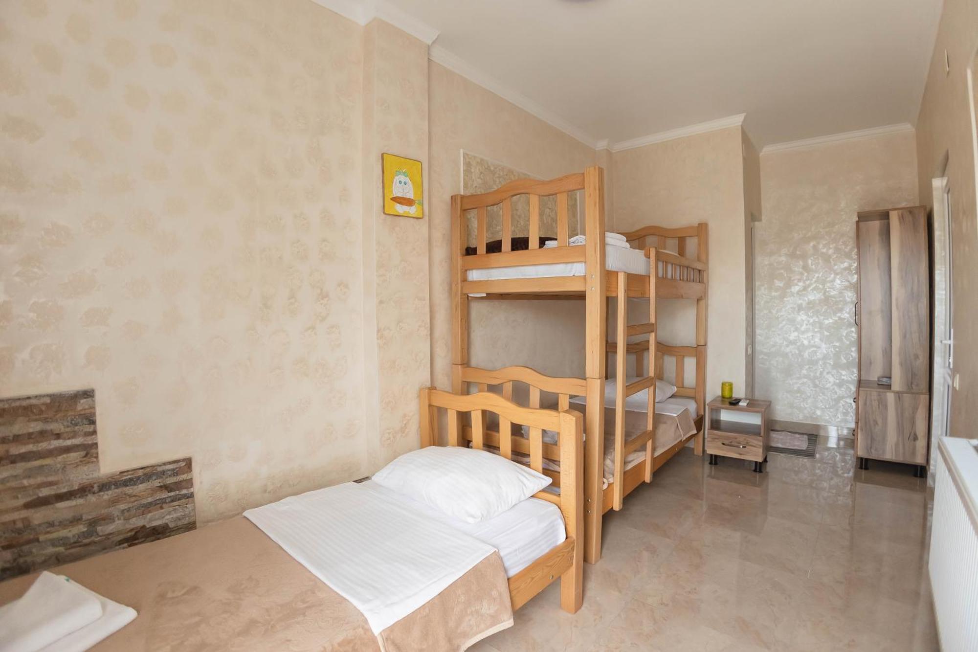 Guest House Ocean Force Batumi Luaran gambar