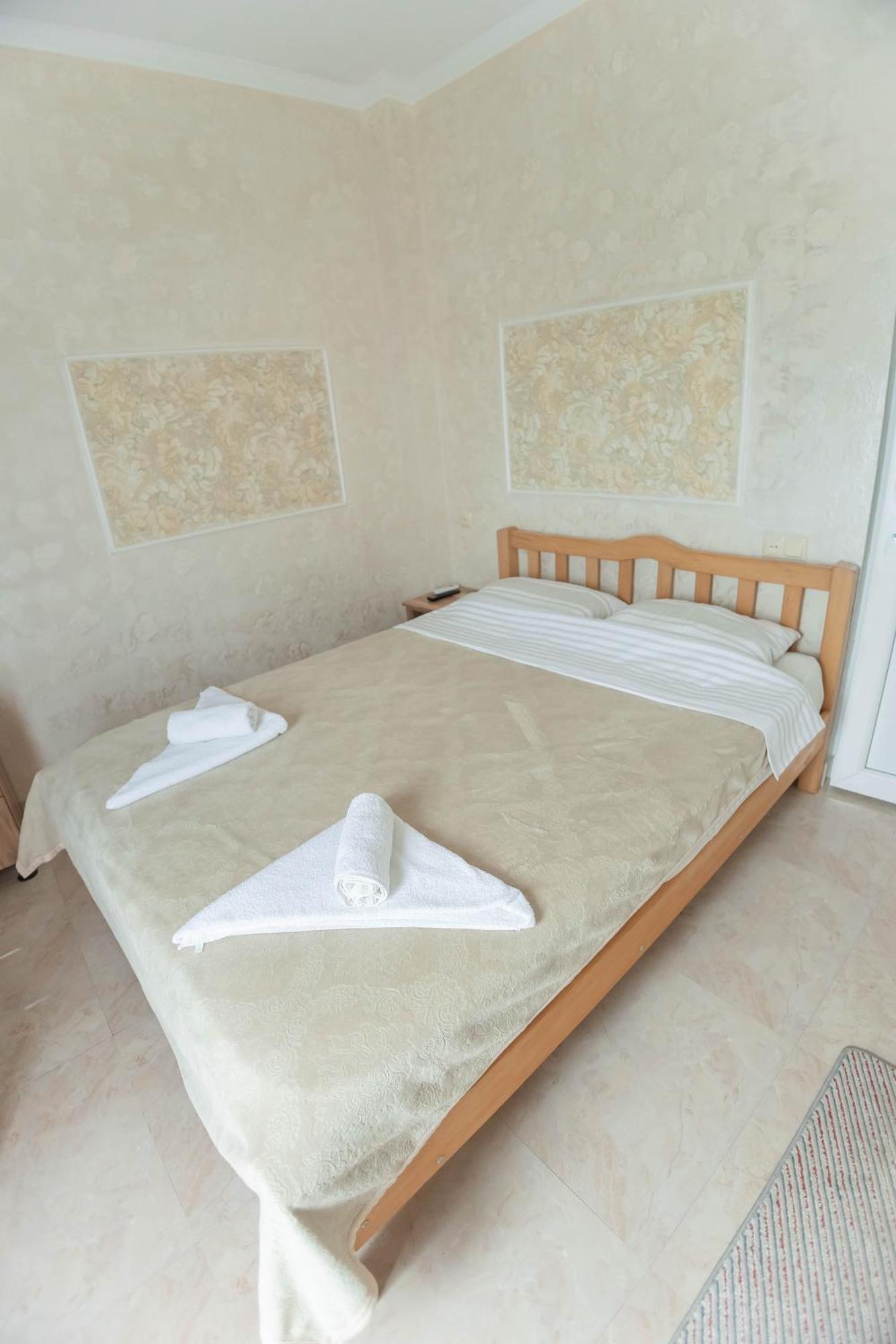 Guest House Ocean Force Batumi Luaran gambar