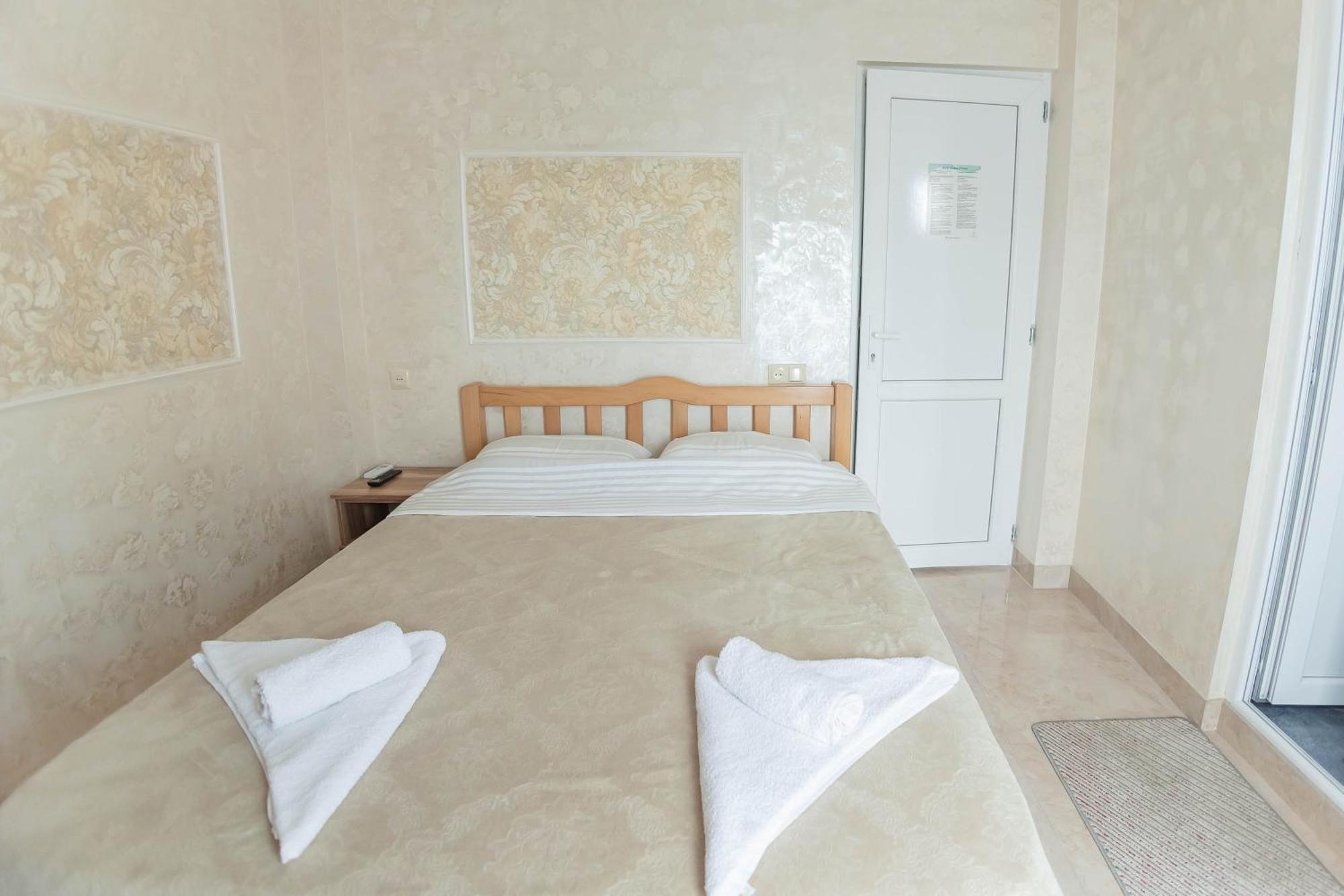 Guest House Ocean Force Batumi Luaran gambar