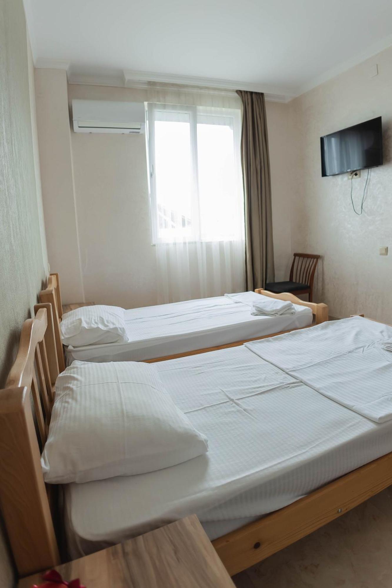 Guest House Ocean Force Batumi Luaran gambar